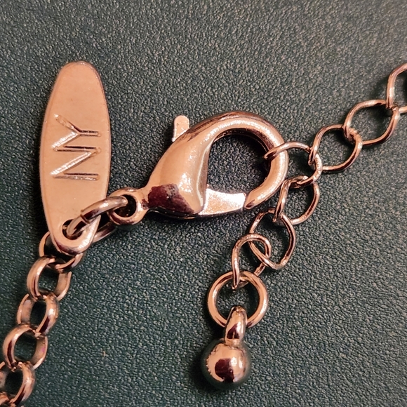 New York & Company silver pink necklace - Picture 2 of 2